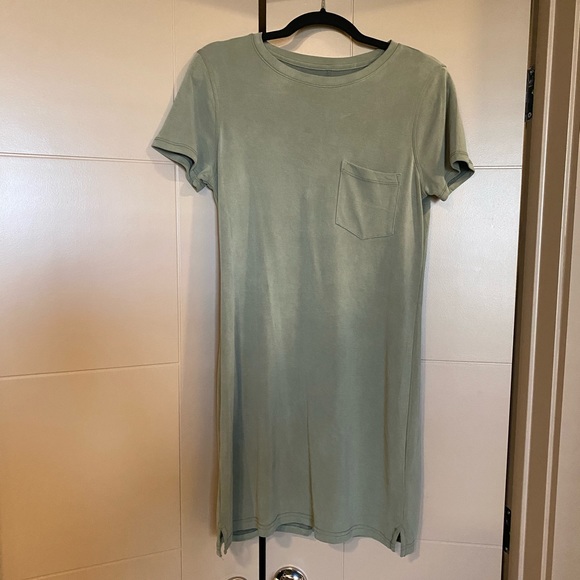 Abercrombie & Fitch Dresses & Skirts - Abercrombie & Fitch • Dress